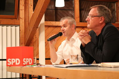 Rainer Röver (Kreisvorsitzender, links) und Andreas Stoch (Landesvorsitzender)